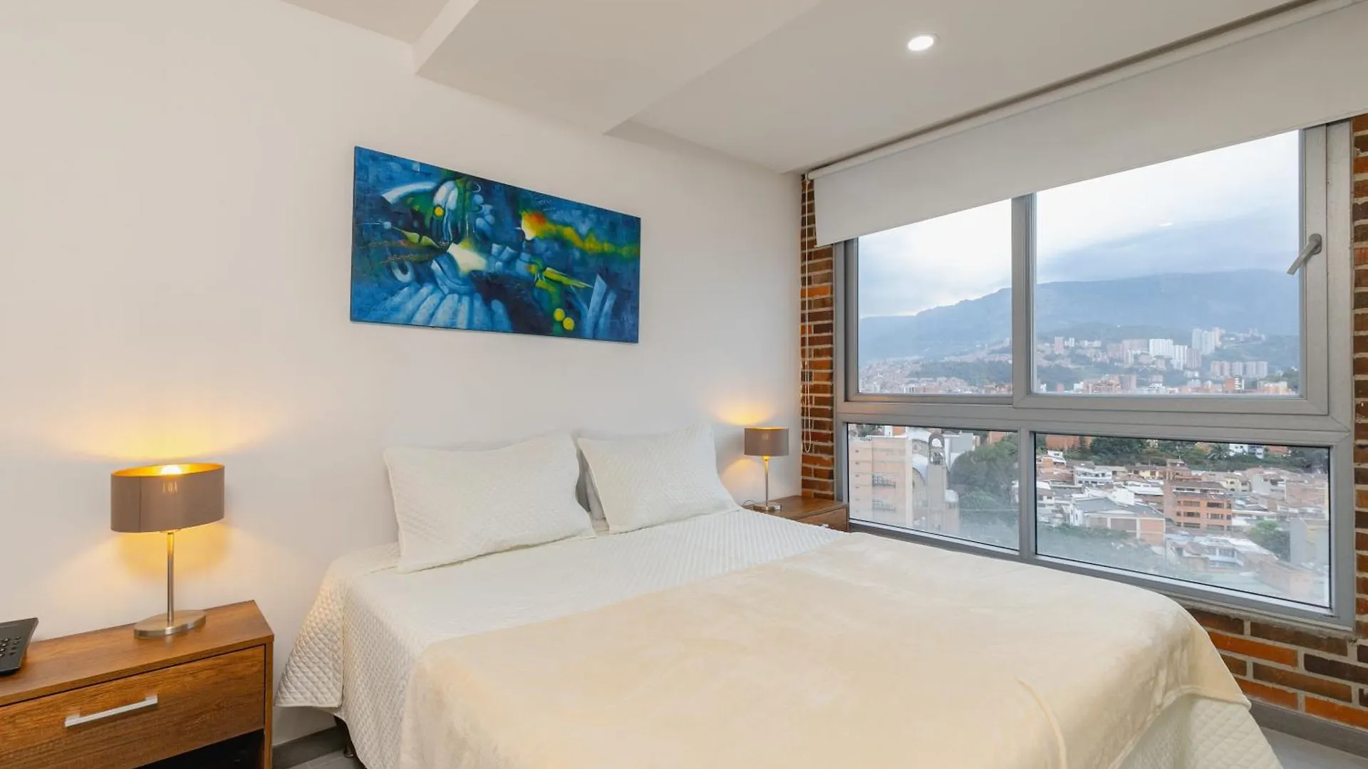 New Comfortable Laureles Apartment メデジン