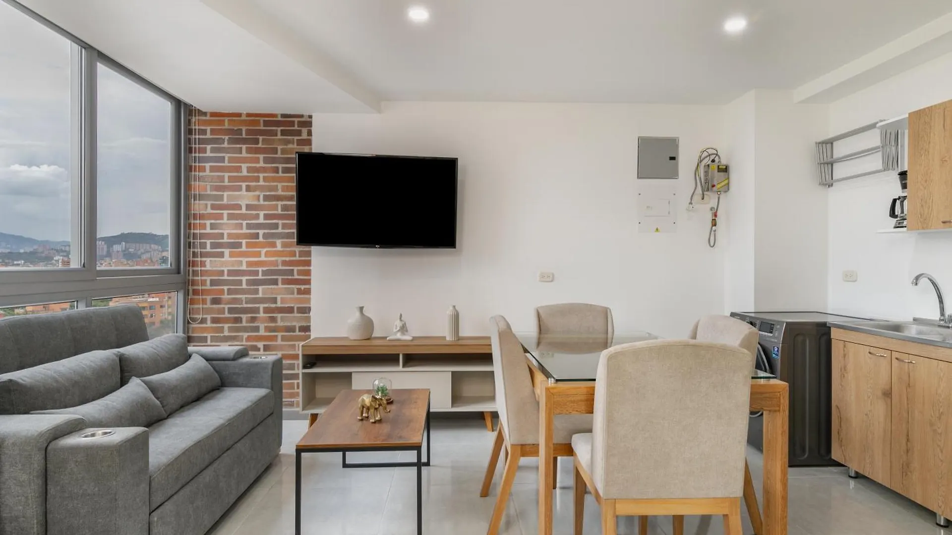 New Comfortable Laureles Apartment メデジン