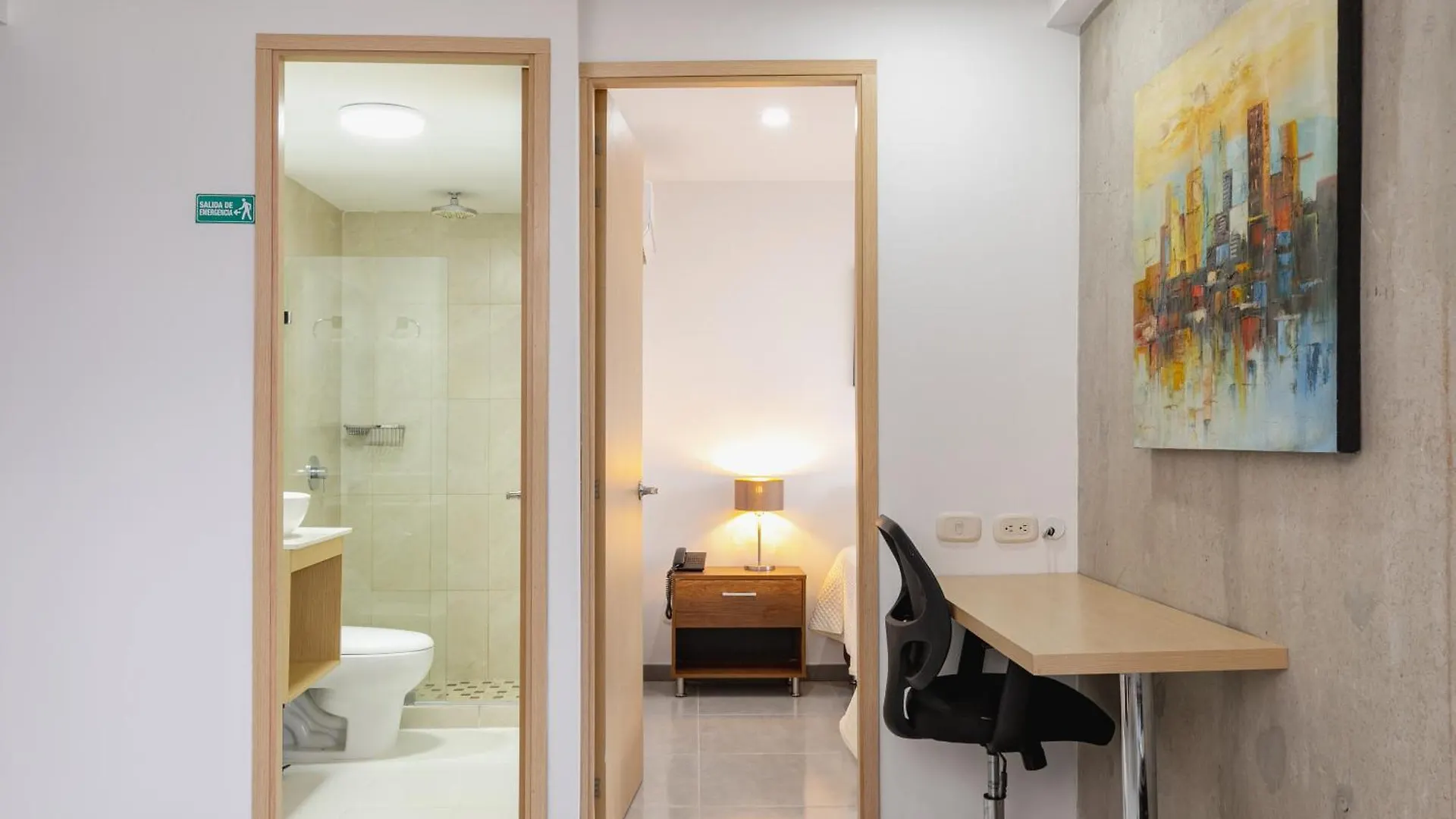 New Comfortable Laureles Apartment Medellín 0*,  Colombie